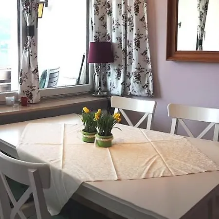 Seeblick Johannes Im Haus Hänsel Gretel Direkt Am Ossiachersee *