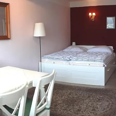 Seeblick Johannes Im Haus Hänsel Gretel Direkt Am Ossiachersee Stiegl